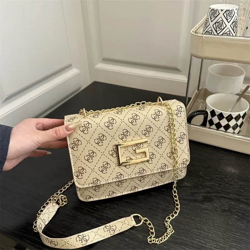 

Retro-modern Style Metal Buckle Decoration2025 Trendy! Vintage Women's Printed Small Square Bag Chain,Underarm, Adjustable Strap