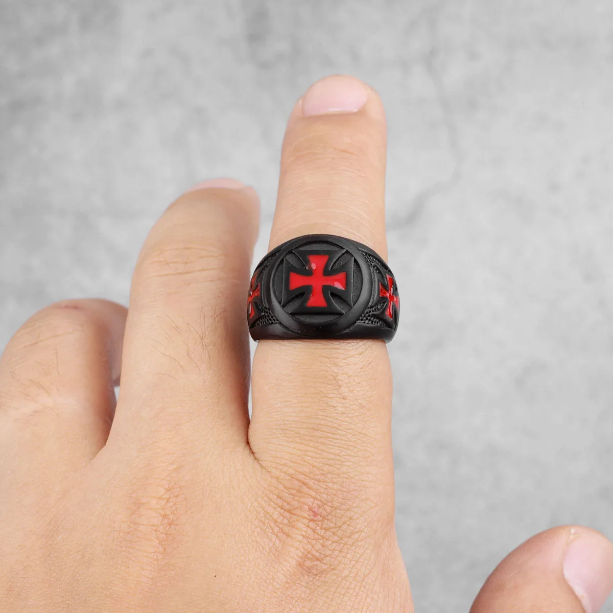 Red Cross Black Stainless Steel Mens Rings Religion Punk Hip Hop for Male Boyfriend Biker Jewelry Creativity Gift Wholesale