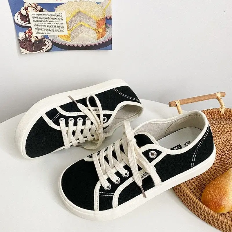 Woman Orthopedic Shoes Trend Girl Bear Harajuku Shoe Korea Wide Toe Canvas Shoes Women\'s Trainers Espadrilles Vulcanize Sneaker