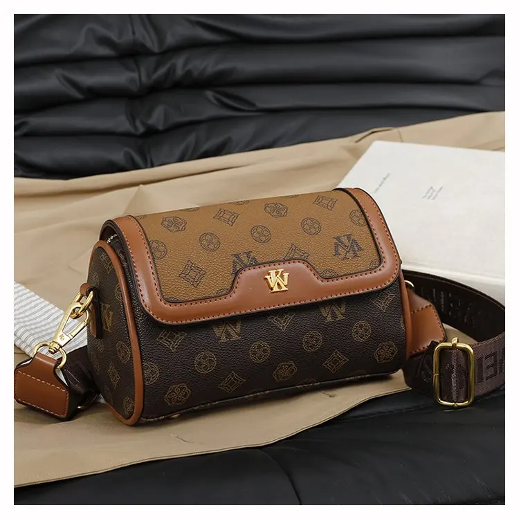 

2026 Women's Vintage Quilted Crossbody Bag Soft Genuine Leather Multi-way Shoulder Purse, Large Capacity Tote for Work Commute