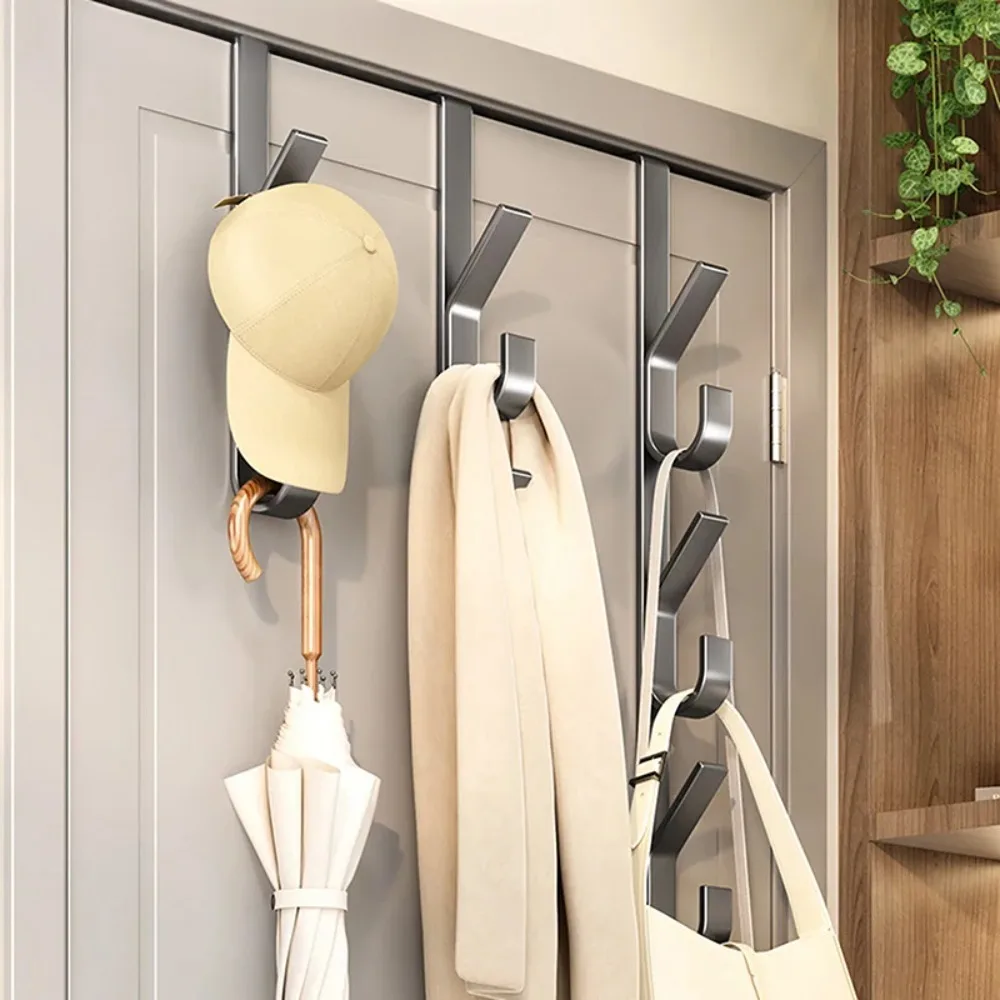 Gancio per porta di facile installazione - Robusto appendiabiti in metallo, adatto per vestiti, cappelli e borse - Design salvaspazio, ideale per la camera da letto