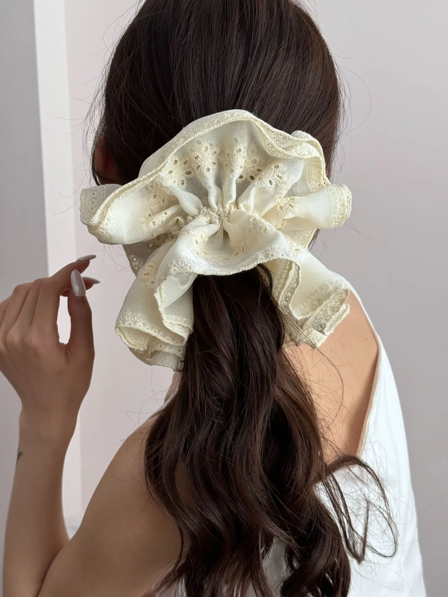 

Fashion Embroidery Fabric Scrunchies For Girls Ponytail Holder Tie Hair Hoop Scrunchy Rubber Band Women Hair Accessories