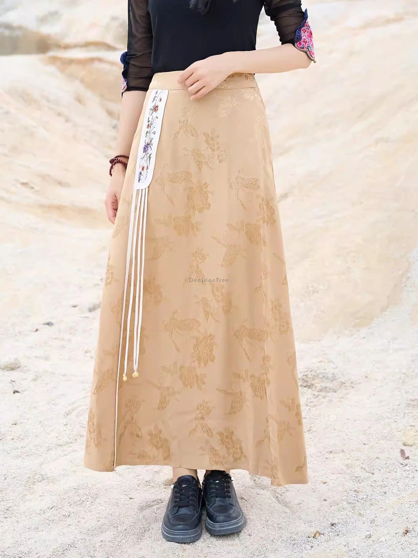 

2025 новая женская полуюбка трапециевидной формы в китайском этническом стиле с бахромой, эластичная талия, свободная элегантная длинная полуюбка в стиле ретро с вышивкой t001