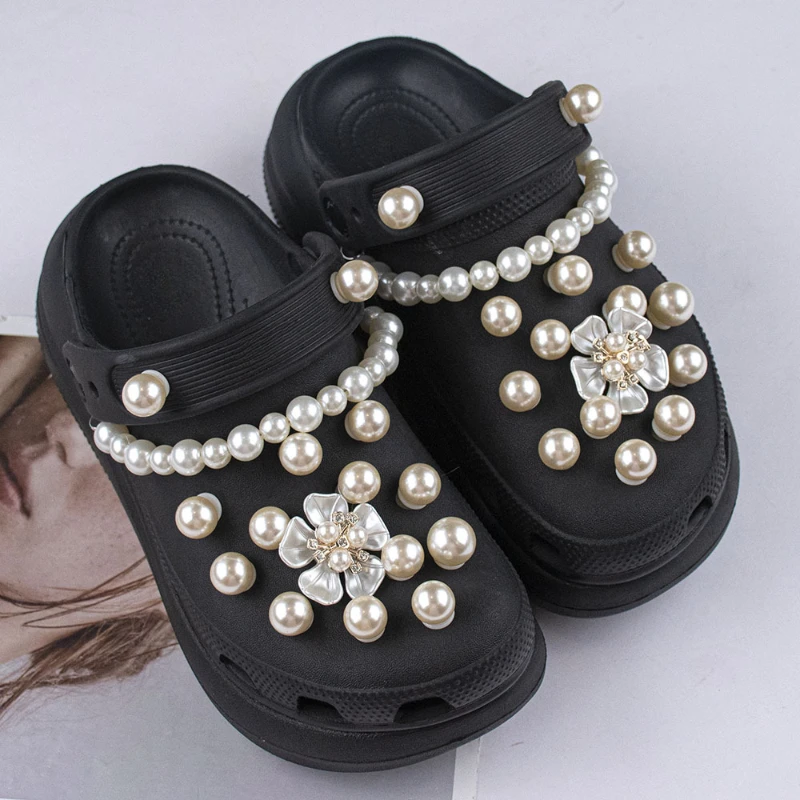 Whole Set Hot Sale DIY Hole Shoes Charms for Pearl Chain Handmade Charms Designer Quality Garden Shoe Decoration Girl Gift