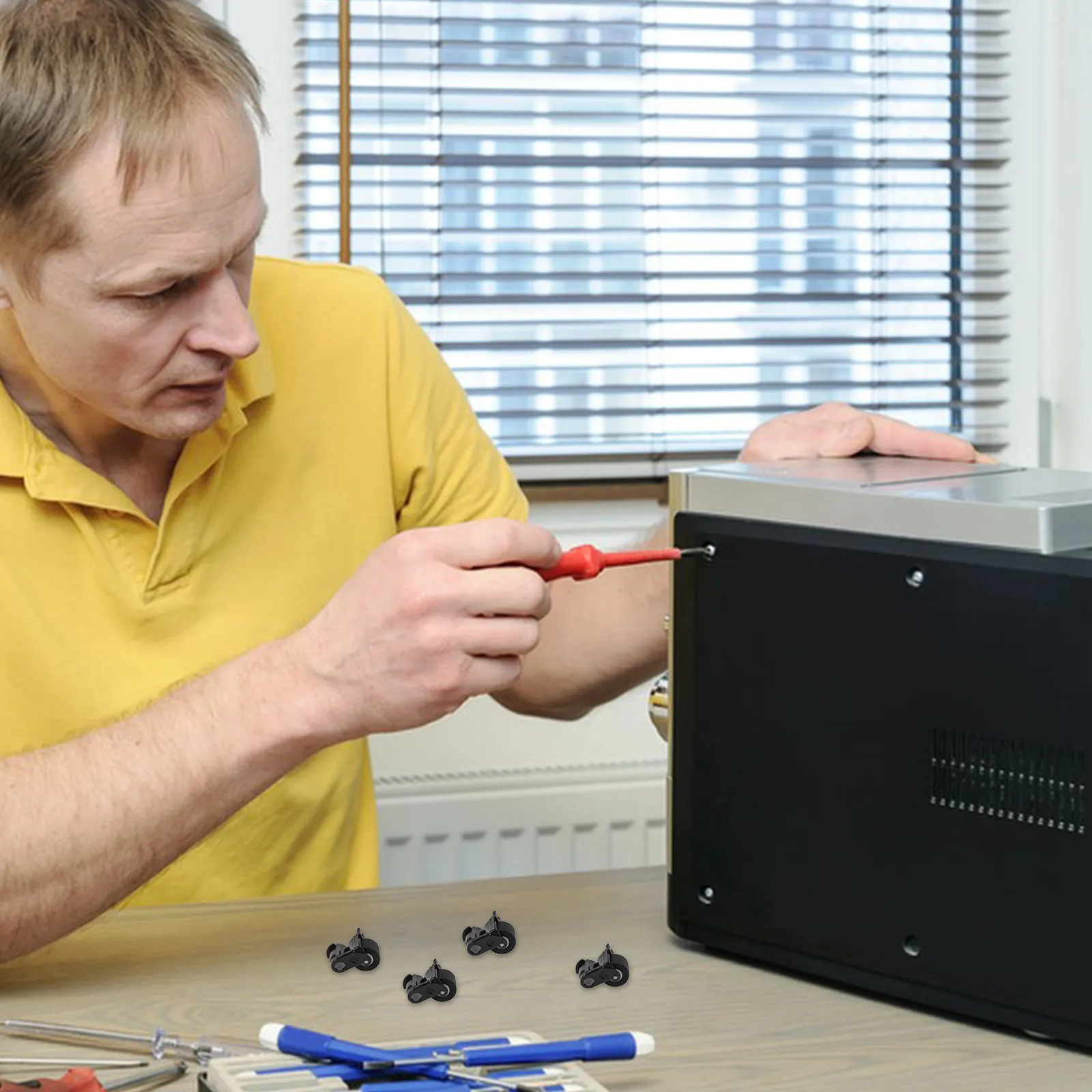 

Комплект из 4 роликов-направляющих для кассетного проигрывателя, замена приводного ремня для обслуживания аудиоустройств, радиомагнитофонов и радиоприемников