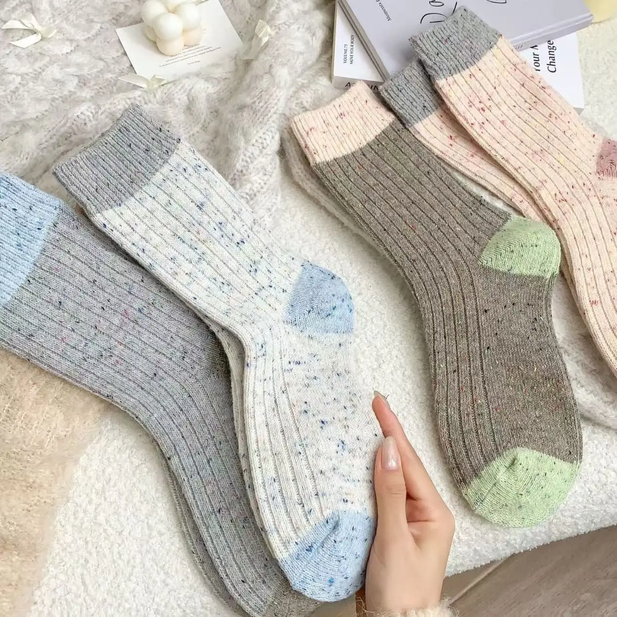 1 pair of autumn/winter chunky hosiery children's South Korea Dongdaemun color-matching dots yarn cashmere thickened warm wool m