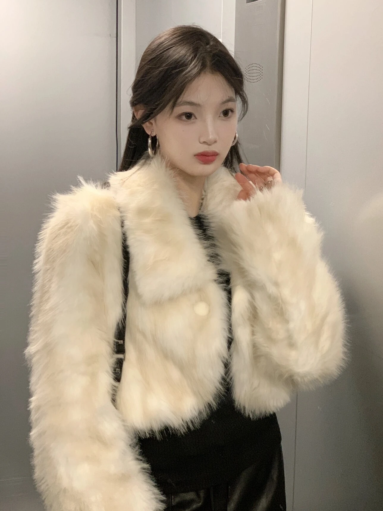 

Корейская модная женская утепленная куртка из искусственного меха, повседневная, роскошная, из плюшевого хлопка, для поездок на работу, стильная, модная куртка