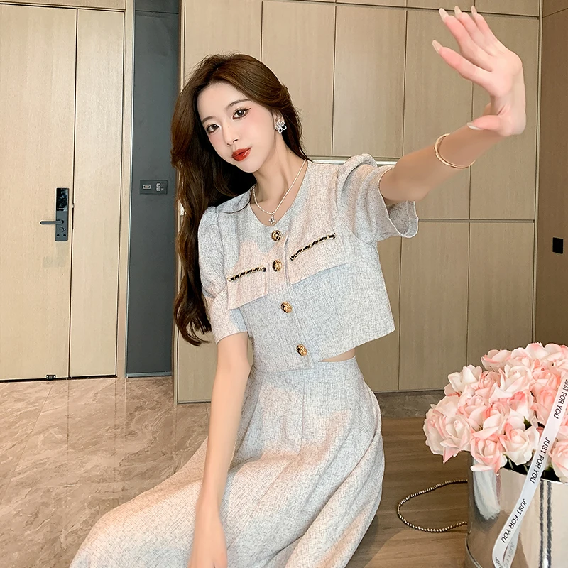 

Woman's Winter Fragrance Short-sleeved Tweed Suit Skirt Suit Retro Solid Color Round Neck Tweed Coat A Overskirt Two-piece Set