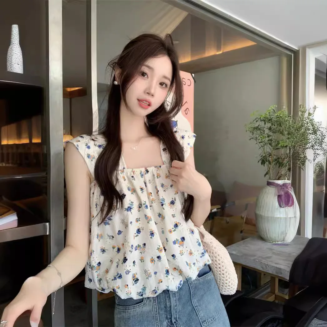 

Spring and Summer Tank Top Women Sleeveless Square Neck Floral Print Vest Women Loose and Comfortable Versatile Sweet Cute Tops