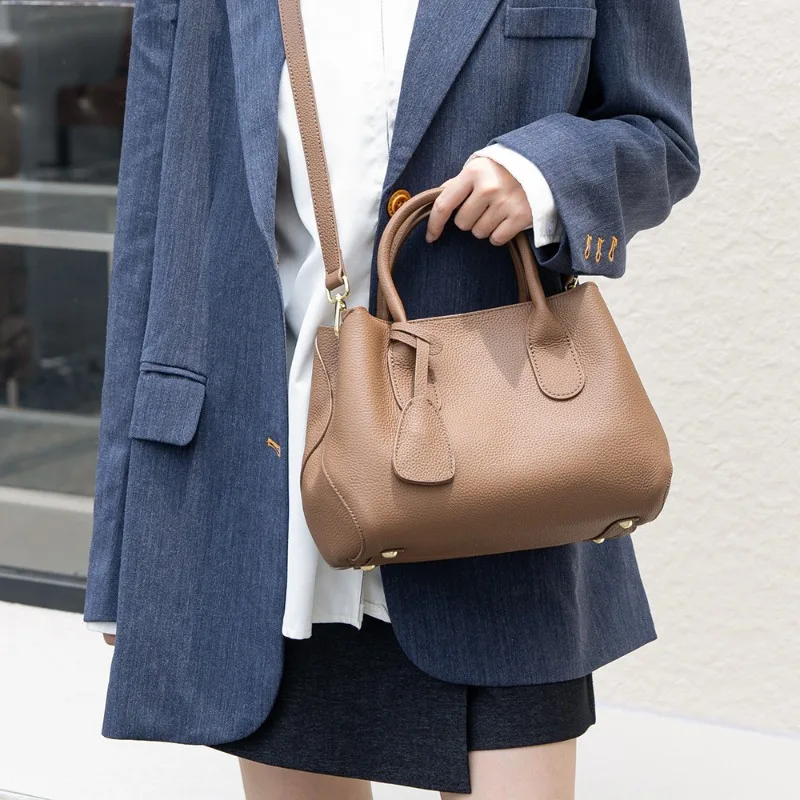 Minimalist Sophisticated Everyday Work Shoulder Bag for Women Genuine Leather Convertible Strap Crossbody Bag Luxury Handbag