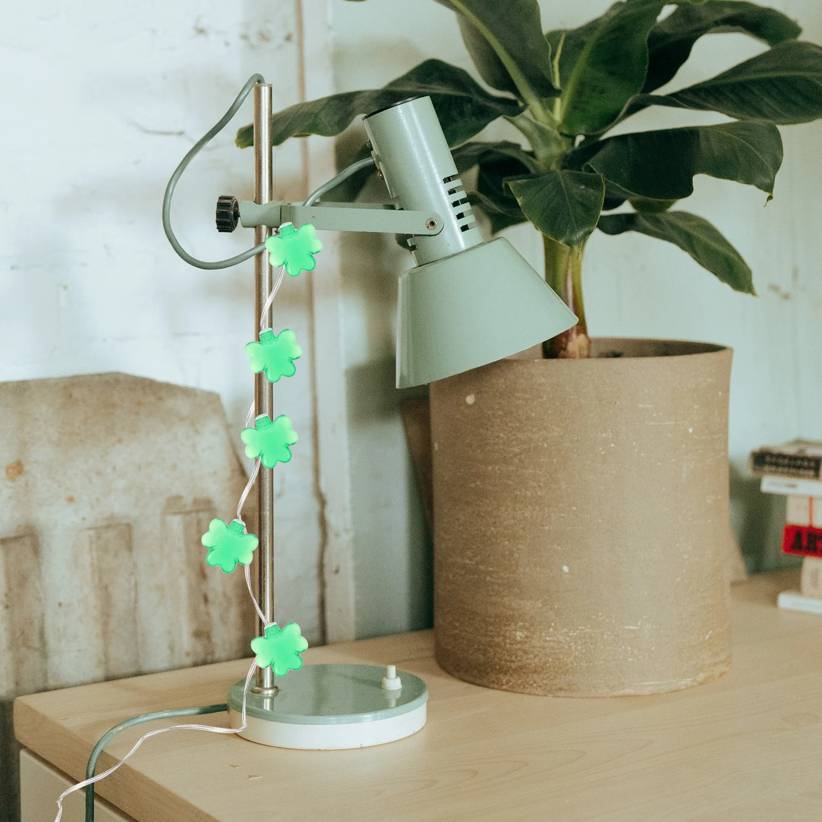 

20Pcs Decor Premium Plastic String Lamp Shade Wear-Resistant Decorative Cover for Home Hotel Dorm Lighting