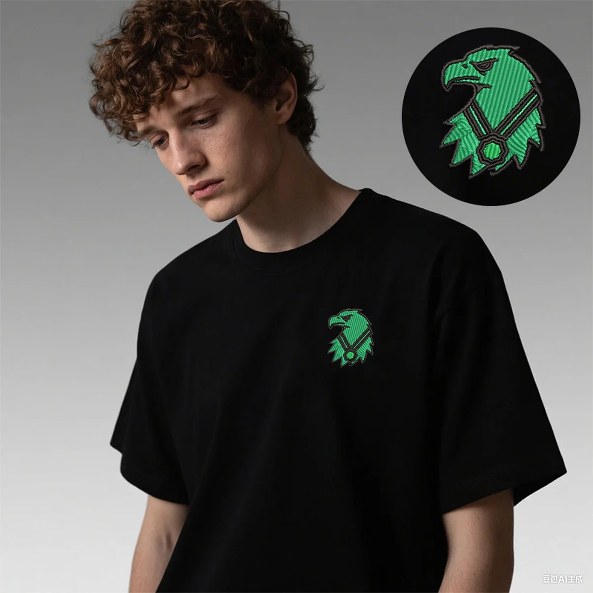 

Royal Gryphon Men & Women's Embroidered T-Shirts – Medal-Detailed Cotton T-Shirt with Exquisite Embroidery for Themed Parties