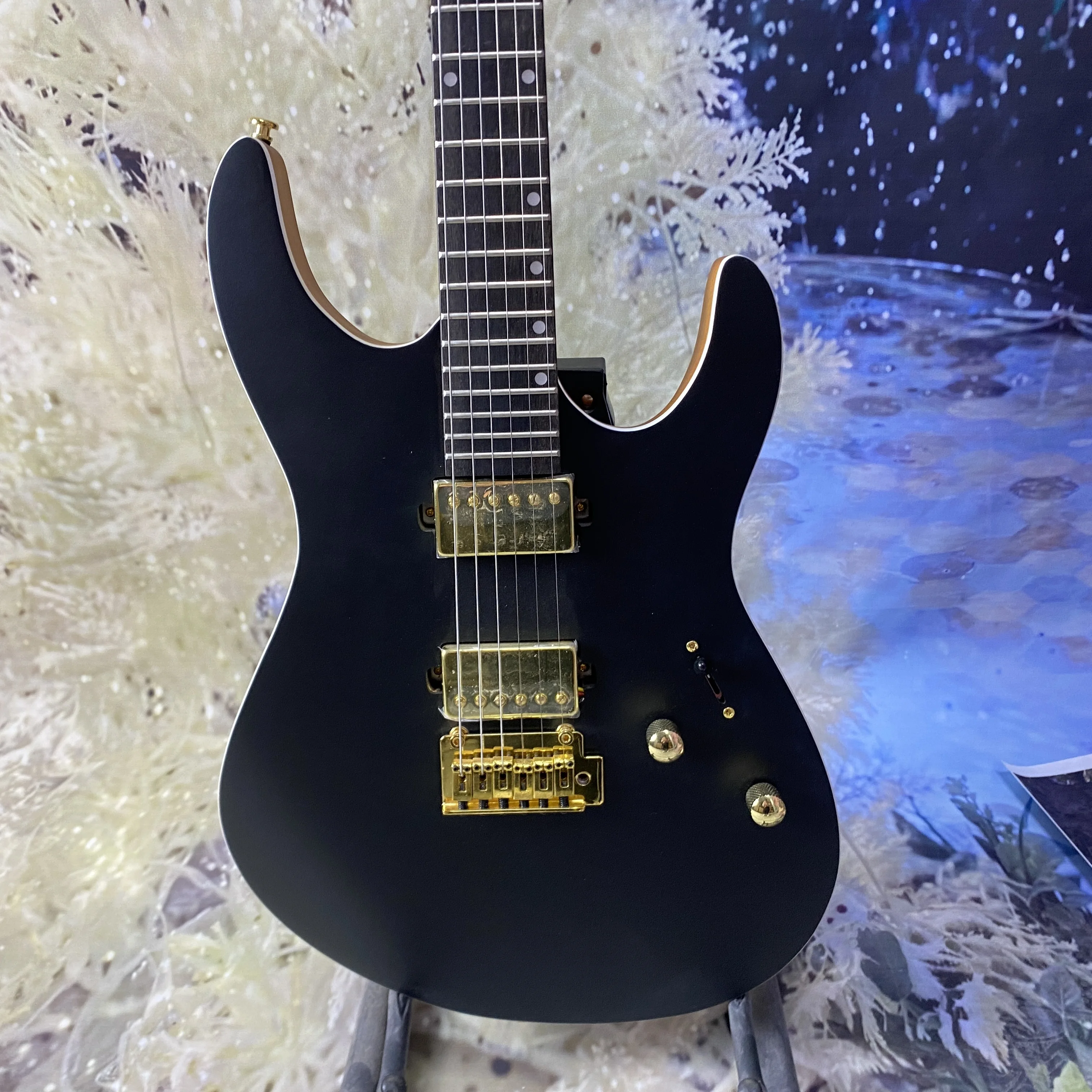 Black 6-string electric Guitar Gold Hardware HH pickup Rose Wood fingerboard 24 frets Quality Assurance