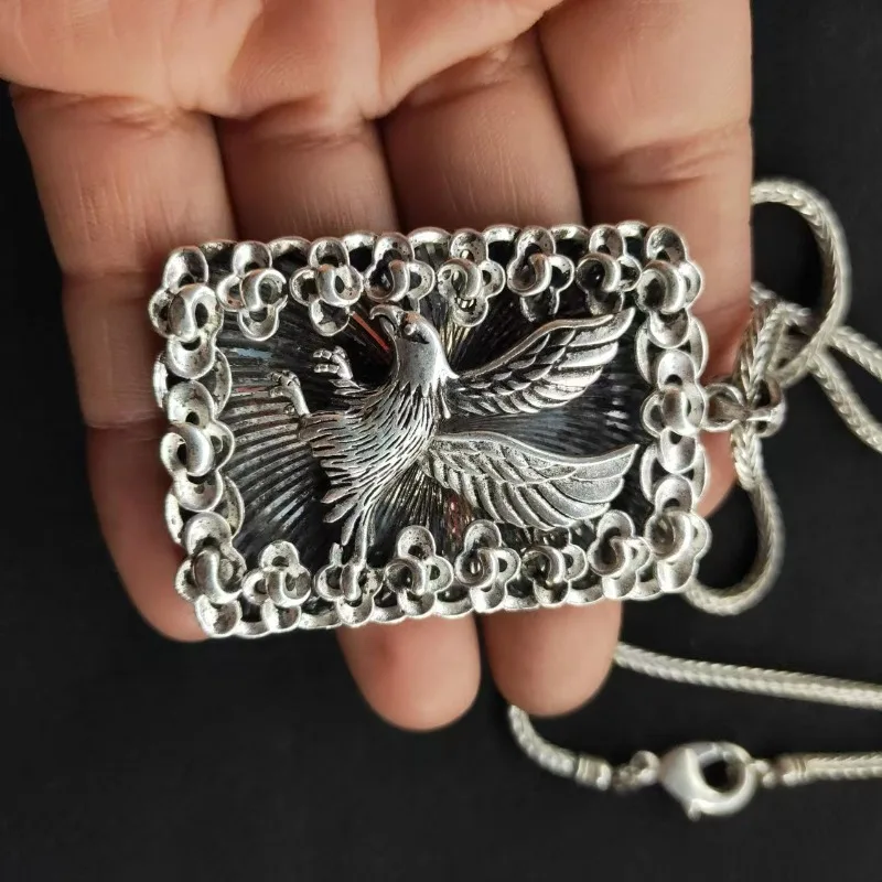 

The classic and fashionable Tibetan silver pendant with exquisite craftsmanship is a hot selling gift