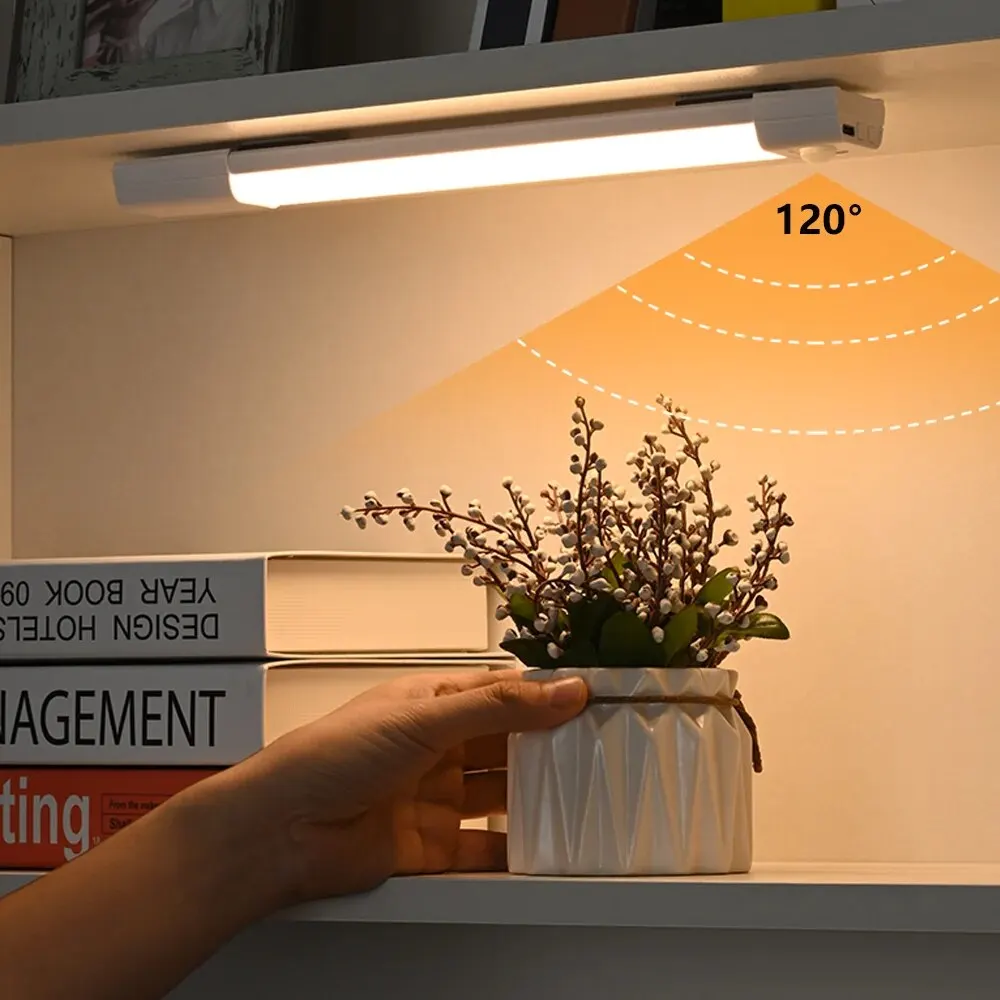 Lampka nocna LED z czujnikiem ruchu Bezprzewodowa lampa USB LED do szafki nocnej do szafy kuchennej Sypialnia Szafa Czujnik LED