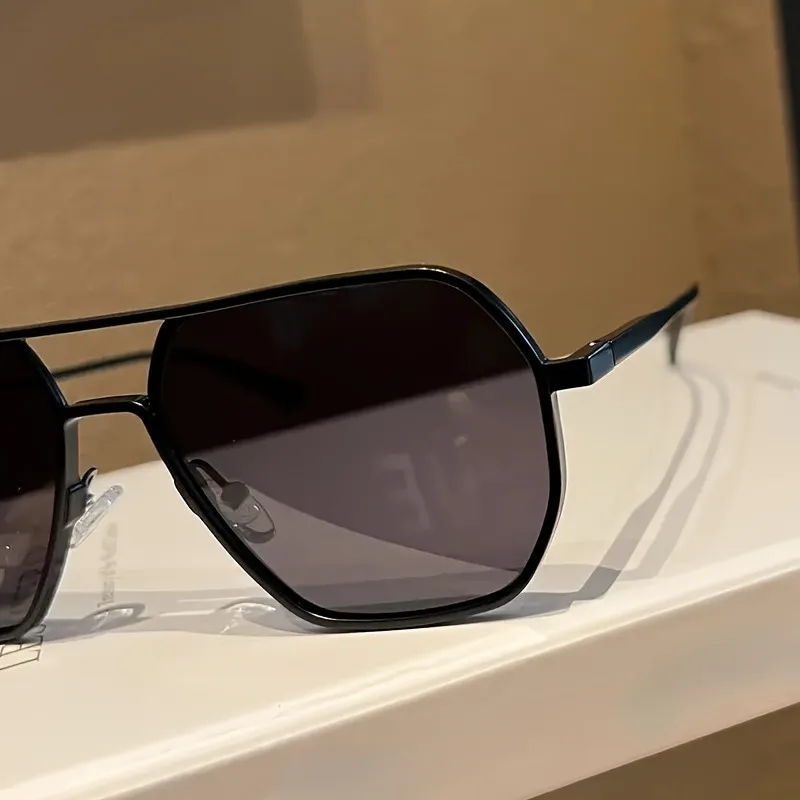 Big Frame Square Polarized Photochromic Glasses Metal Frame Men Women Driving Sun Glasses view 2