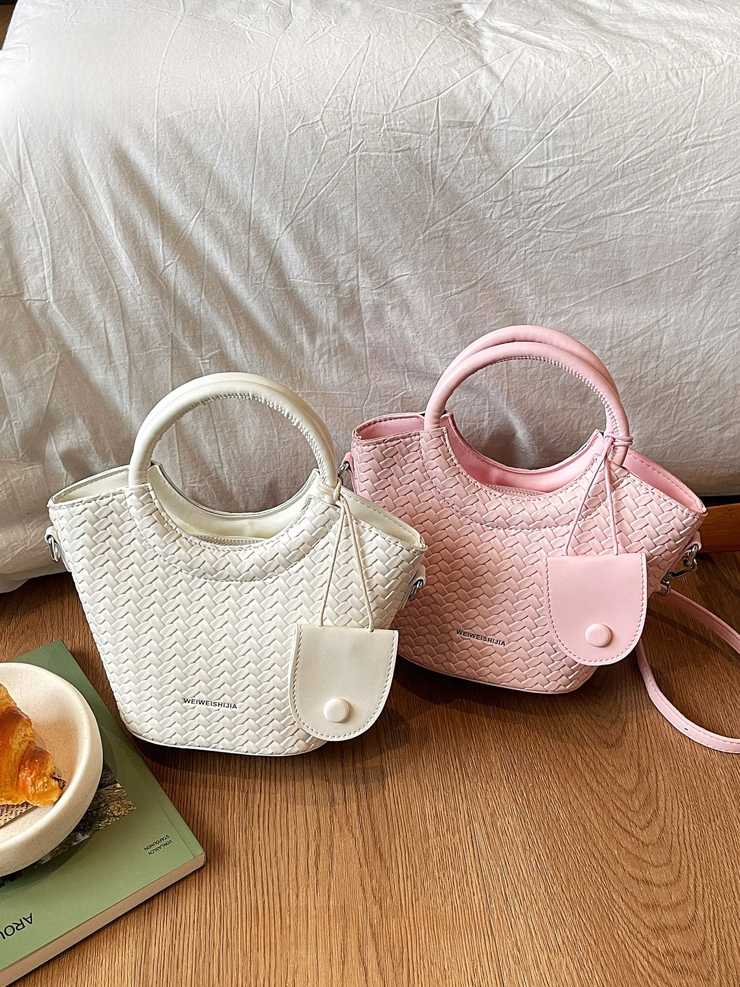 MuziKai 2026 New Handbag Style Women's Crossbody Basket Bag Woven Texture Lightweight Luxury Sensation Single Strap Handle