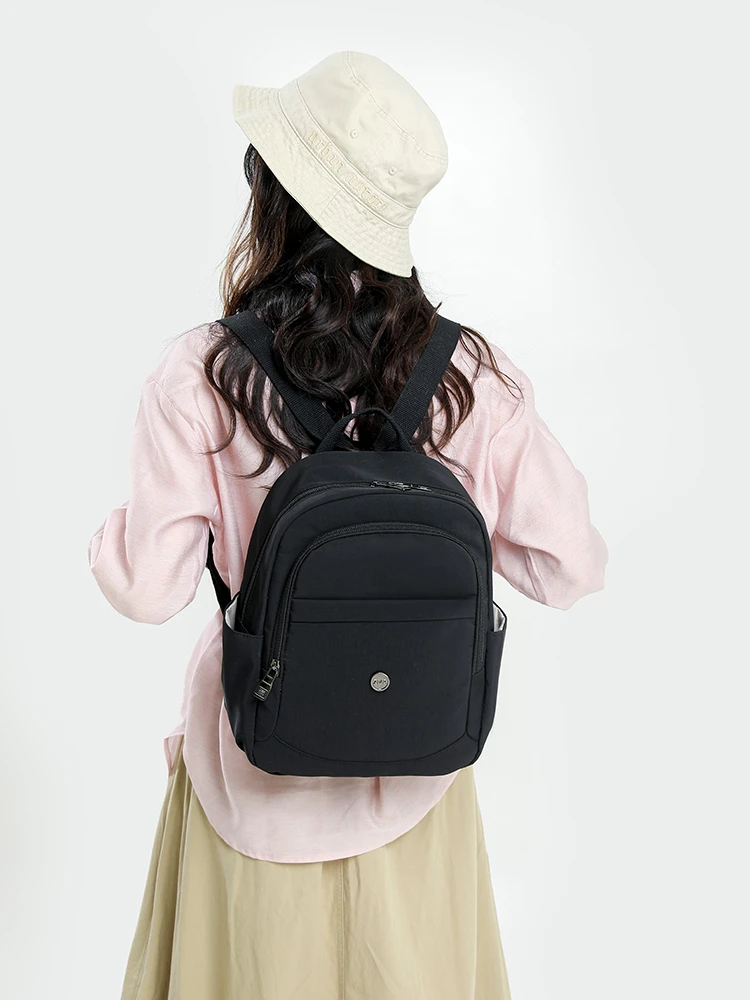 

Casual Large Capacity Double Shoulder Backpack for Traveling Commuting And Schooling Fashionable Lightweight Autumn Winter Ne...