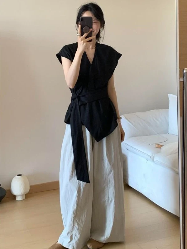 

Elegant Black Sleeveless Shirt And Pants Set 2025 Summer Fashion Vintage Style Two-Piece Suit for Young Women V-Neck Long Pants