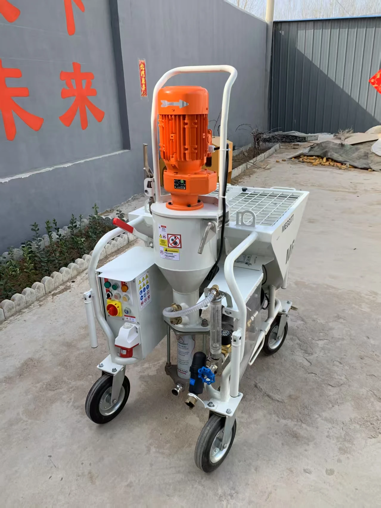 Multifunctional wall painting machine for farmhouse interior and exterior walls