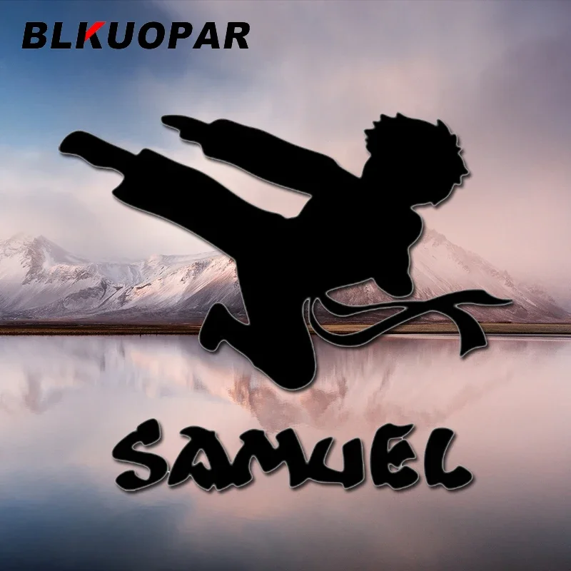 BLKUOPAR ليتل بوي يطير ركلة الكاراتيه قصيرة الشعر الإبداعية ملصق انسداد خدش يموت قطع الثلاجة المحمول باب السيارة حامي
