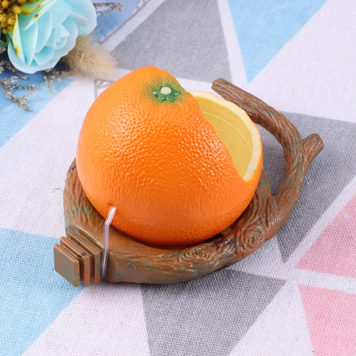 

1pc Fruit Feeder for Birds Bowl Squirrel Parrot Feeding Basin Orange Cockatiel Bowls Pet Supplies Durable Long Use Plastic Easy