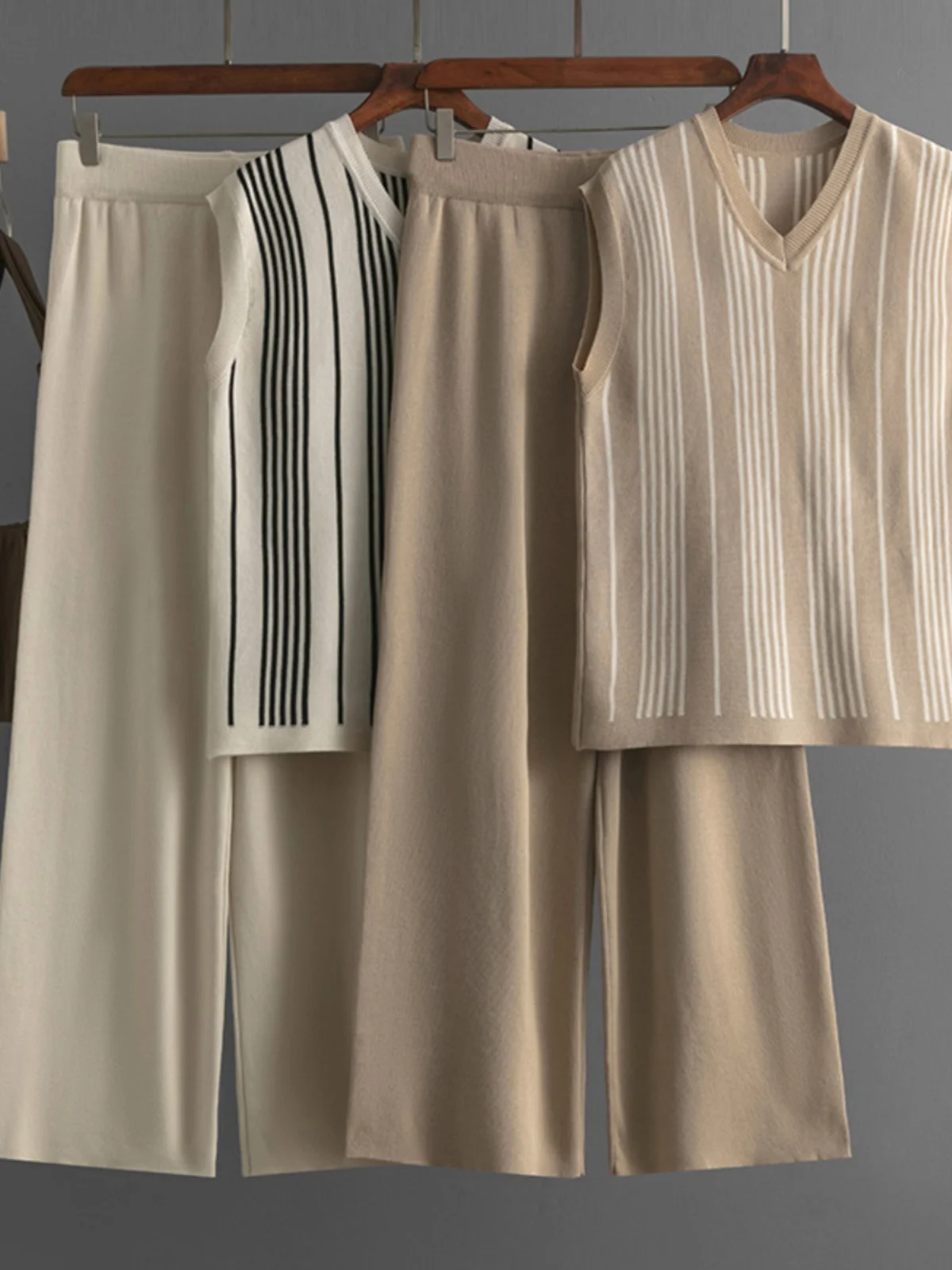 

Knitted Tank Top And Wide Leg Pants Set Faionable Ensemble for Young Women Comfortable Viscose Long Pants Summer Collection