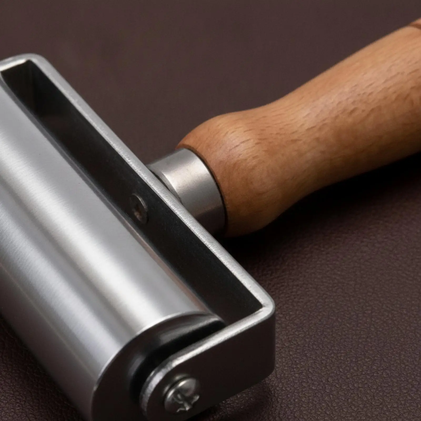 Rodillo de prensado para traba - Leatherwork Hand Press reseña y precio