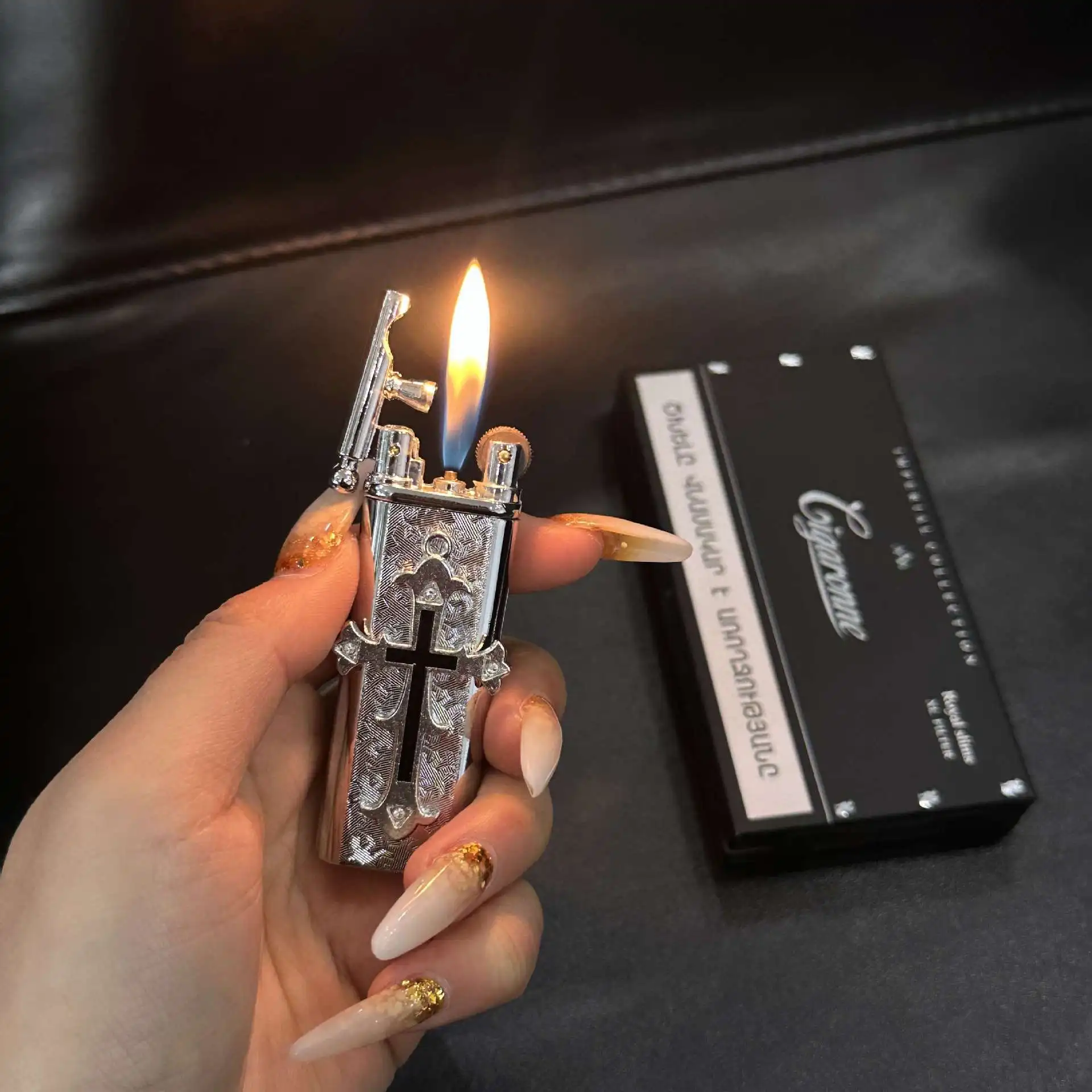 New Handmade Retro Cross Shaped Lighter Metal Grinding Wheel Open Flame Portable Lighter High-end Smoking Gift