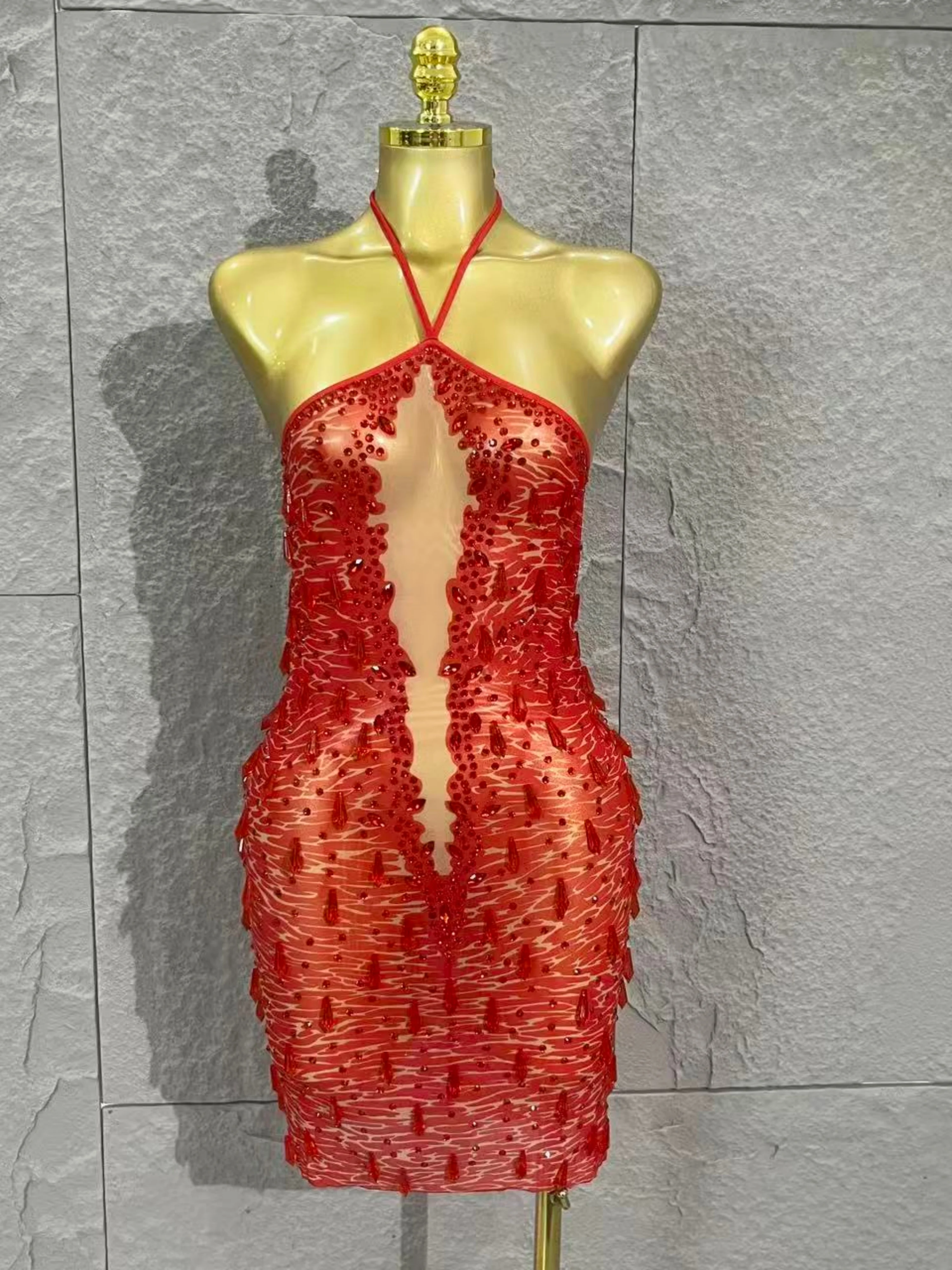 

Очаровательное женское блестящее сексуальное мини-платье с открытыми плечами и большими кристаллами, перспективное мини-платье для вечеринки в ночном клубе, празднование дня рождения