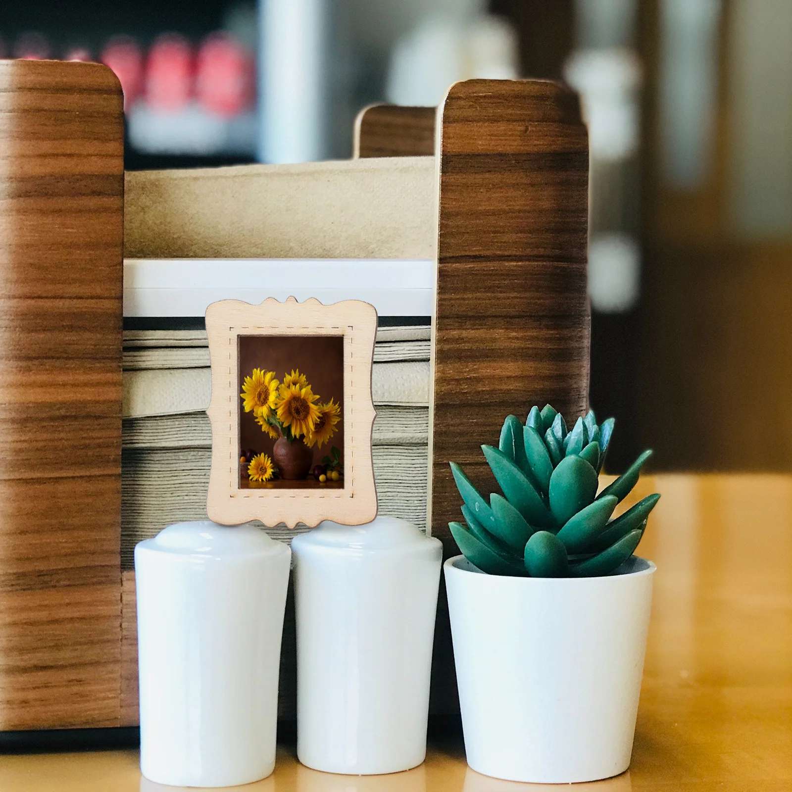 

40Pcs Unfinished Wood Hollow Photo Frame Pieces DIY Craft Material for Handmade Wall Decor Hanging Pendant Display Home Interior