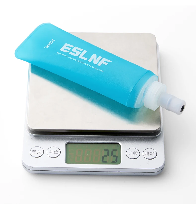 ESLNF 500ml Faltbare Wasserblase Weiche Wasserbeutel BPA-frei Lebensmittelqualität Auslaufsicher Tragbar für Laufen Radfahren Camping Hydration – Detail 17