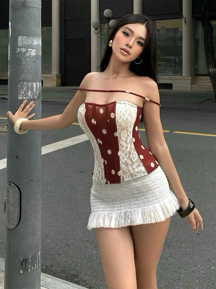 Sisterlinda レースパッチワーク 2 ピースセット女性水玉ジャカードストラップレス + フリルピーチヒップミニスカートシックなセクシーなホットティクラブウェア