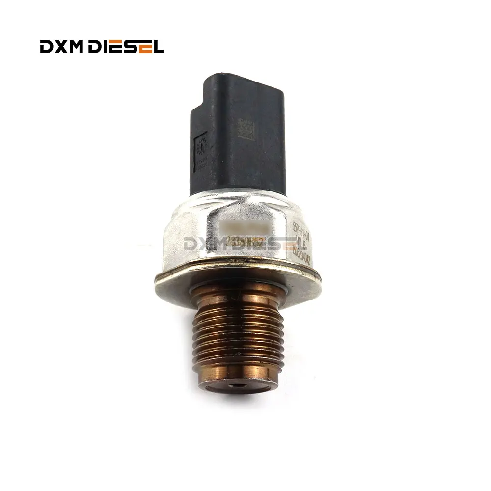 Imported Top Quality Fuel Pressure Sensor  55PP61-01 55PP6101 28389852