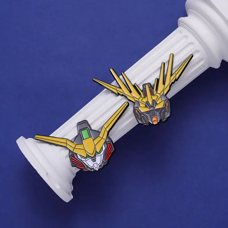 Broche de aleación de Robot periférico de Anime Gundam, colección de insignias de personajes creativos personalizados, adornos de regalo, 8 piezas