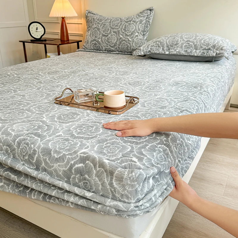 

Soft Bedsheet Warm Fitted Sheet Floral Style Mattress Protector Winter Bed Cover Thicken Bed Linen 침대 시트 (Pillowcase Need Order)