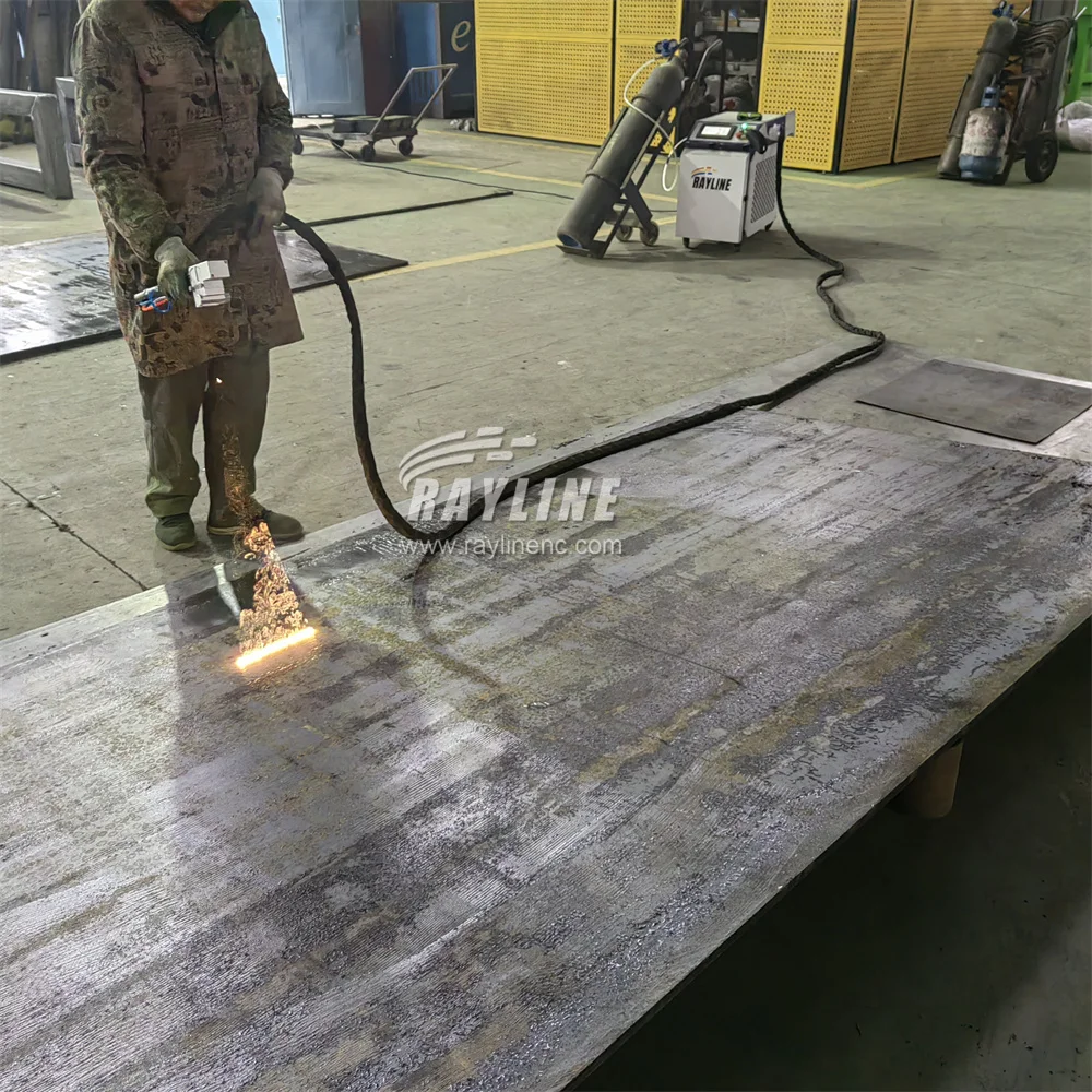 Continuous Type High Precision Fiber Laser Cleaning Machine Cleaning All Metal 1.5KW 2KW 3KW Simple Pendulum Double pendulum