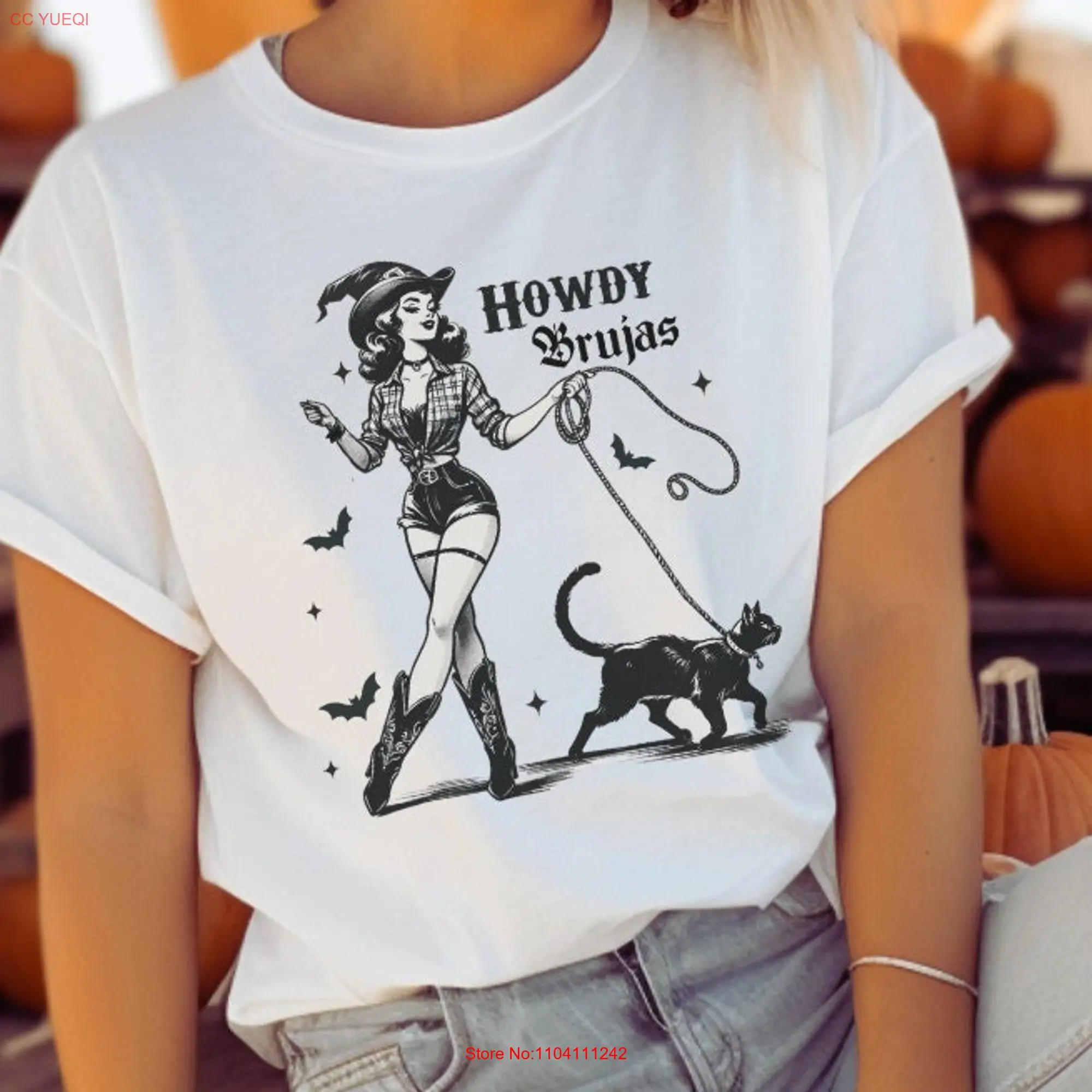 Latina Halloween T Shirt Howdy Bruja Vaquera Camisa Western Cowgirl Chingona Spooky Cute Witch Spanish Mexicana