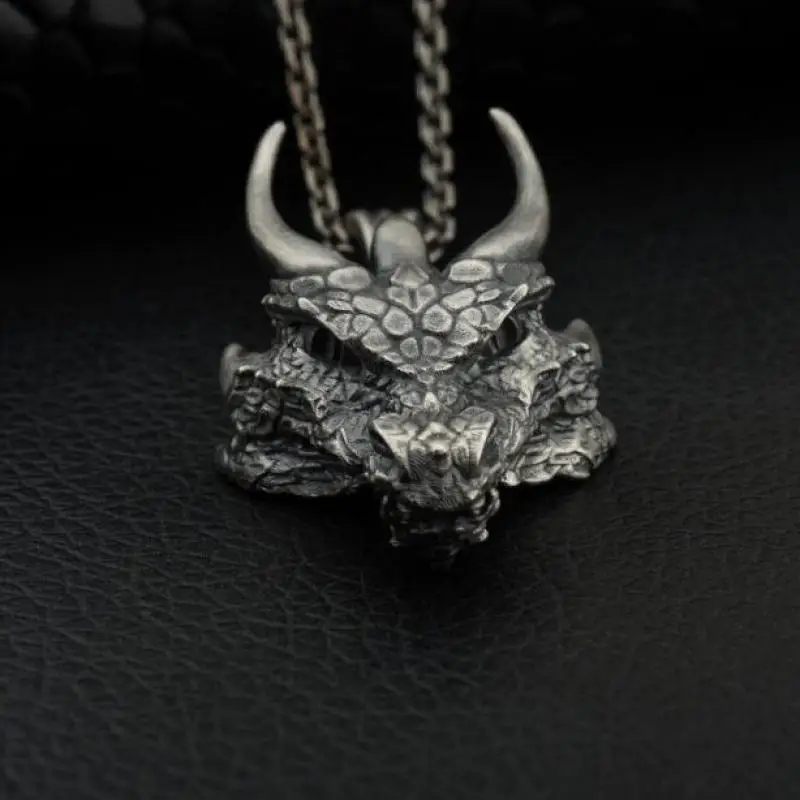 Domineering Triangle Dragon Head Pendant Zodiac Demon Dragon Animal Necklace Men\'s Cool Motorcycle Accessories