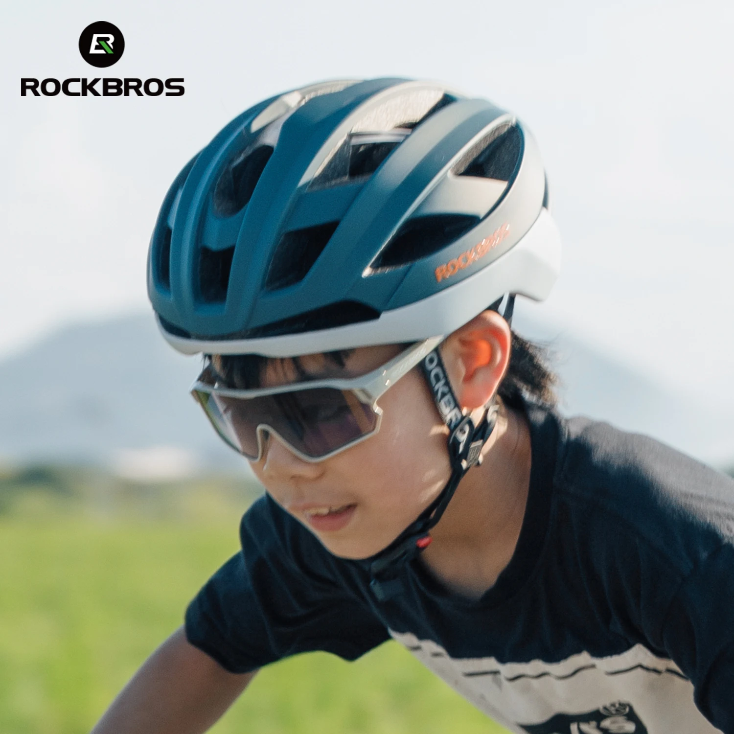

ROCKBROS Children Cycling Helmet Lightweight with Antibacterial Lining Helmet 20 Air Guide Holes Breathable Ventilated Helmet