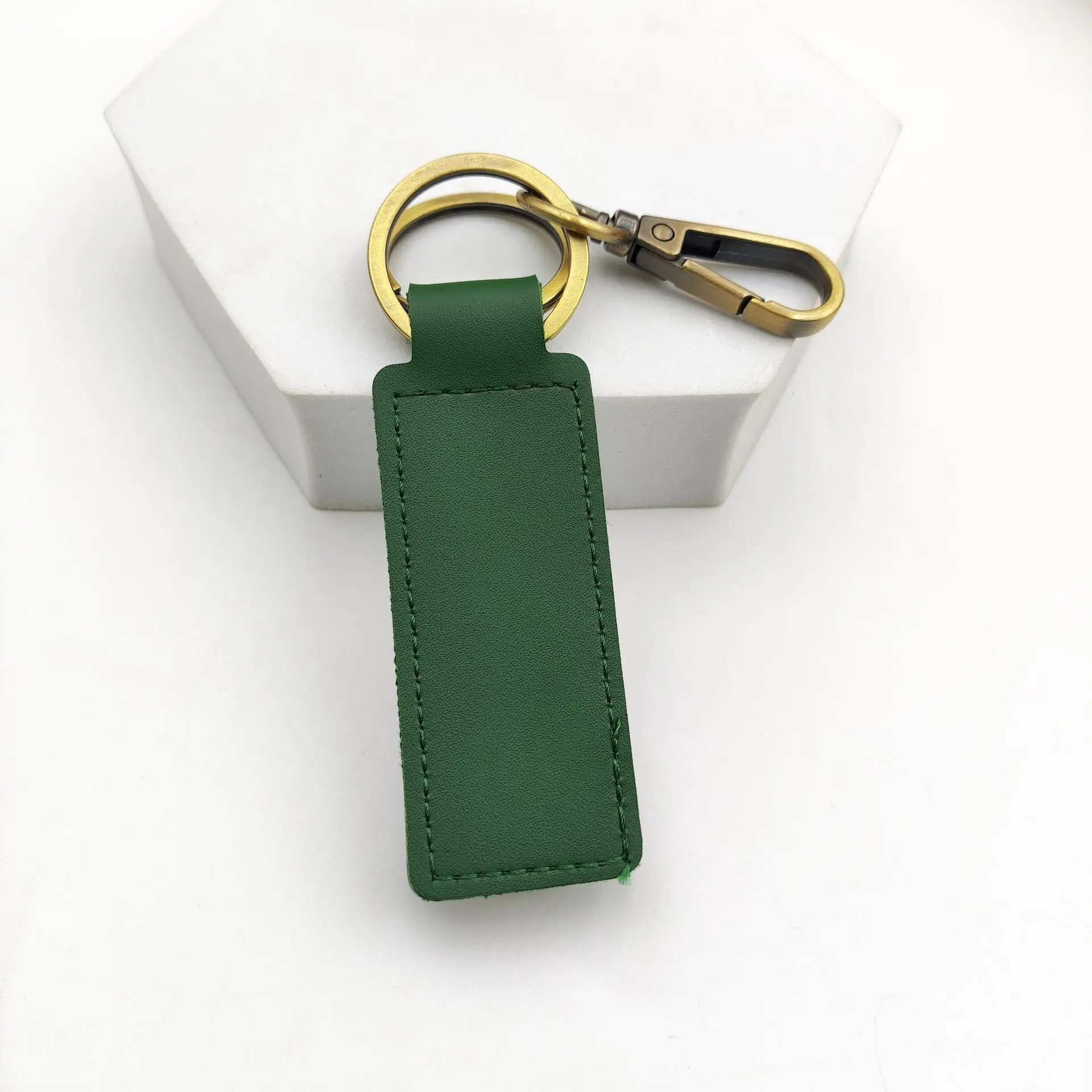 Personalisierter Schlüsselanhänger für Männer und Frauen Leder-Schlüsselanhänger Kreatives Geschenk Retro Rindsleder-Anhänger Auto-Leder-Schlüsselanhänger Handgefertigt – Detail 8