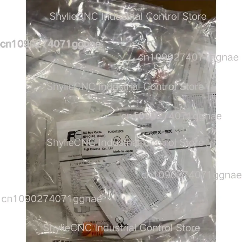 

New NP1C-P6 (0.6m) PLC expansion cable for fast shipping