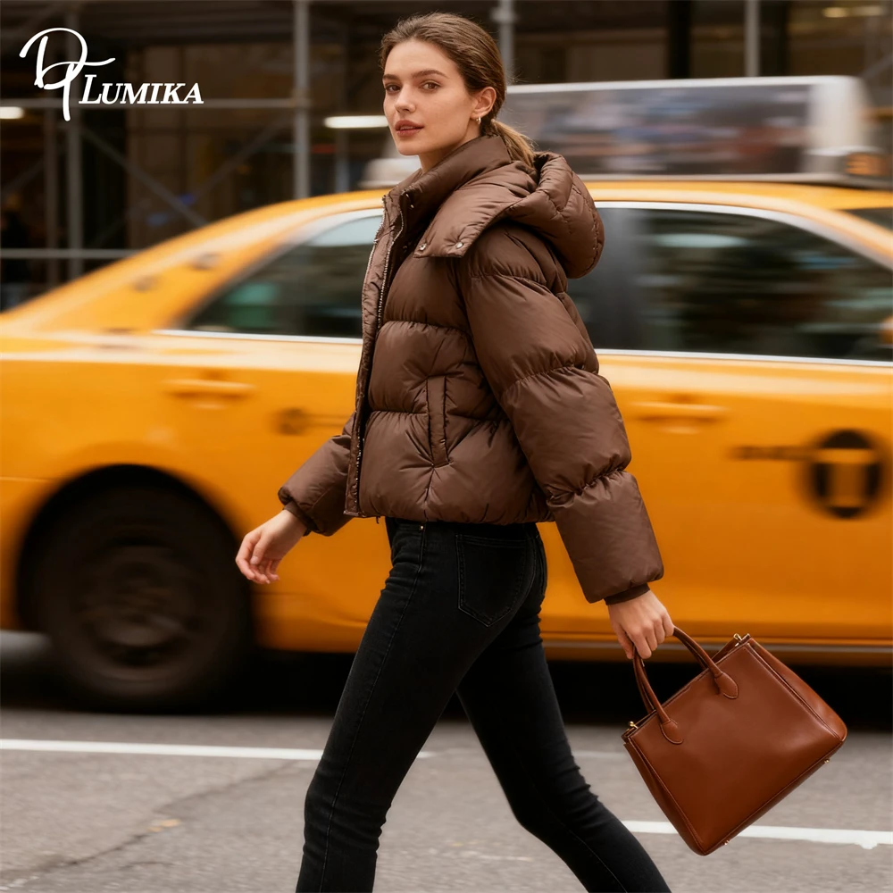 سترة شتوية جديدة للنساء من DTLumika 2025، سترة قصيرة دافئة صلبة مملوءة بالأسفل معطف شتوي نسائي خارجي