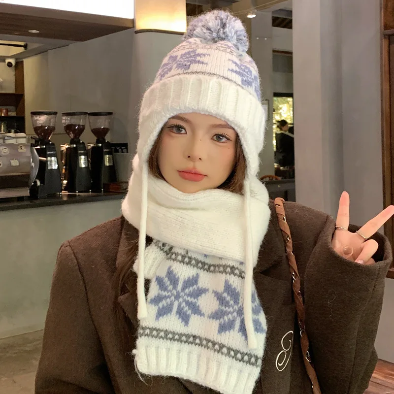 Set Topi dan Syal Musim Dingin Natal, Motif Fair Isle Snowflake Multi Stripe Rajut Pom Chullo, Topi Ski Trapper dengan Penutup Telinga