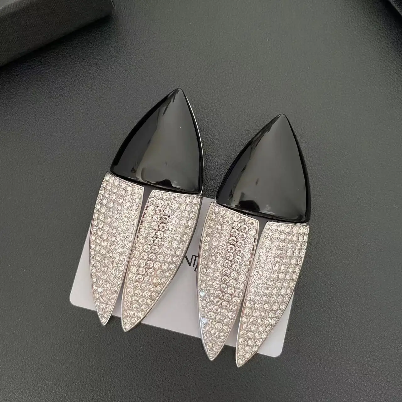 Fashion Black White Exaggerated Geometric Crystal Long Earrings Luxury Ear Clip Woman Top Quality Jewelry Trend