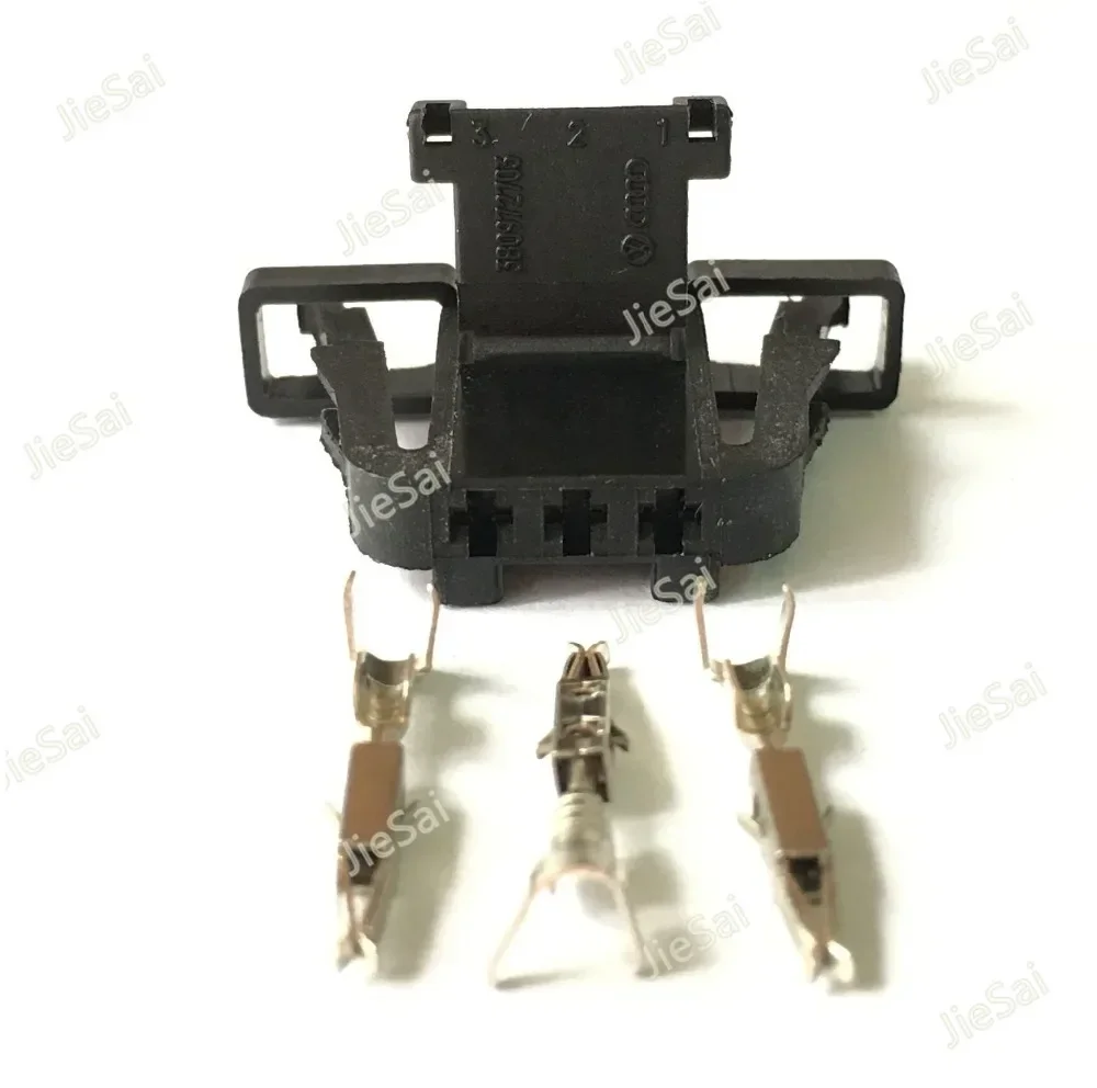 

3 Pin 3B0972703 Auto Horn Socket Automotive Wire Connector For VW Skoda Superb