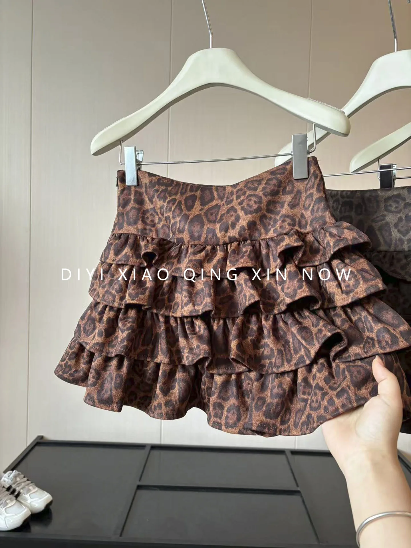 DIYI American Retro Spotted Short Skirt High Waist Slimming Half-length Cake Style Polyester Fiber Ladies' Skirt for Early Au...