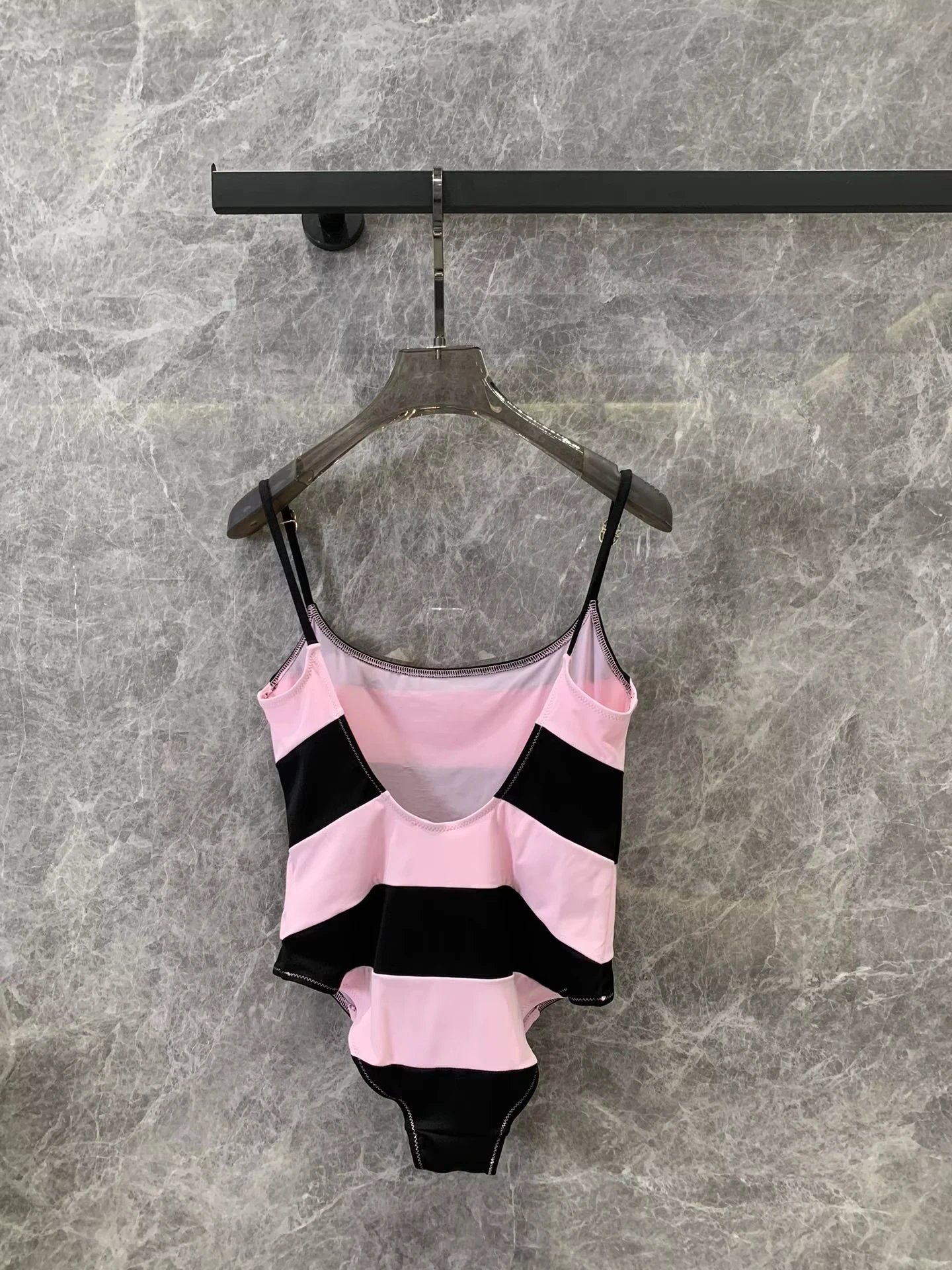 

Designer Brand 2025 New Strap Integrated Swimsuit