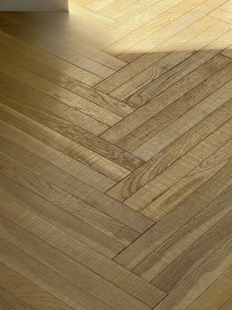Versão personalizada piso de carvalho em parquet de espinha de peixe escovado piso de madeira comercial para casa