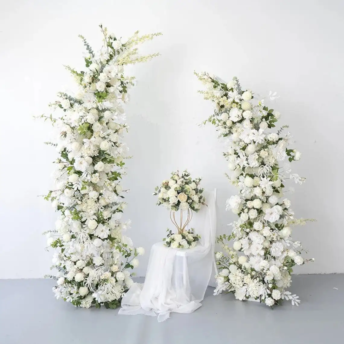 

White Rose Flower Arch Wedding Party Background Decoration Event Layout Floral Arrangement Horn Arch Frame Decor Event Prop